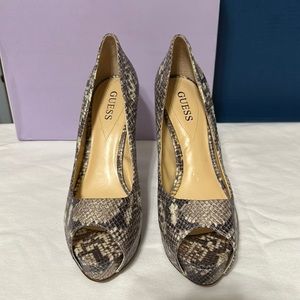 COPY - Snake skin print peep hole heel